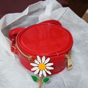 Marc Jacobs Red Round Crossbody Bag with Daisy Brooch New